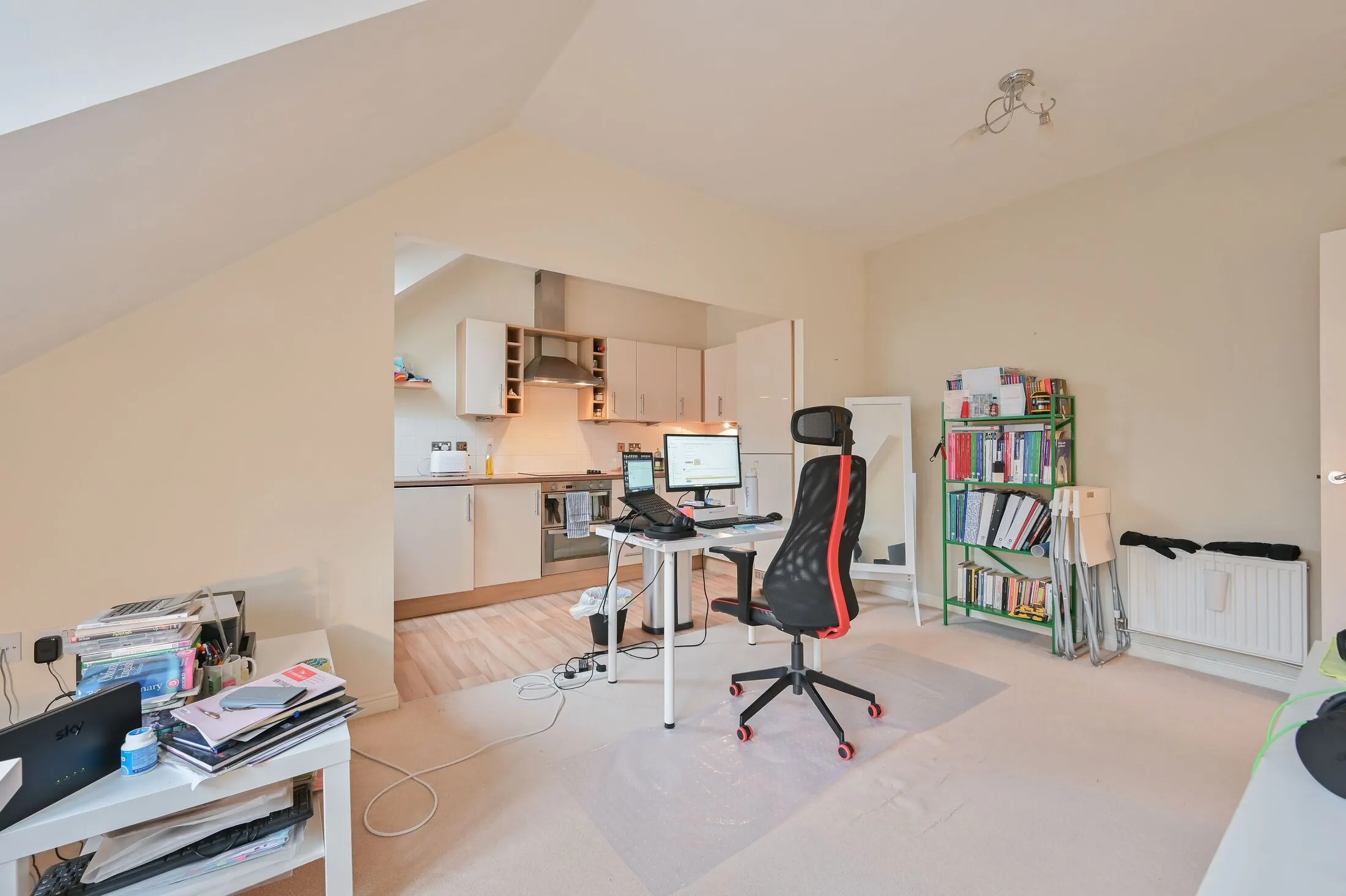 Flat Lockhart Road in Watford