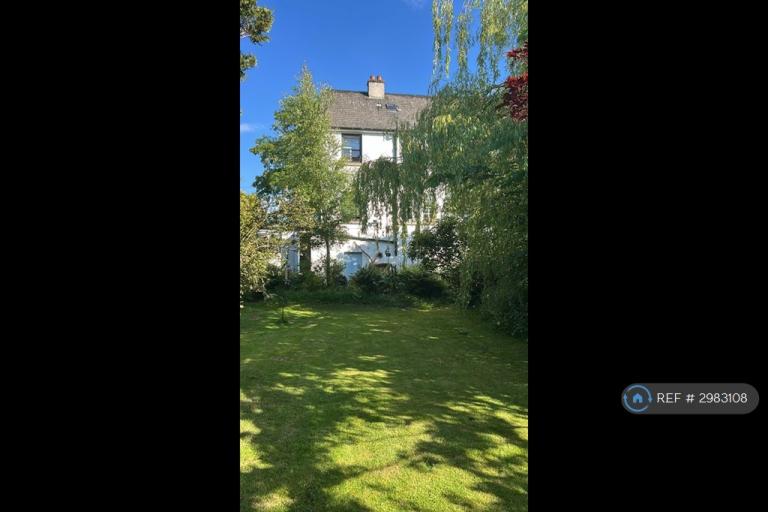 House Camus Avenue in City of Edinburgh