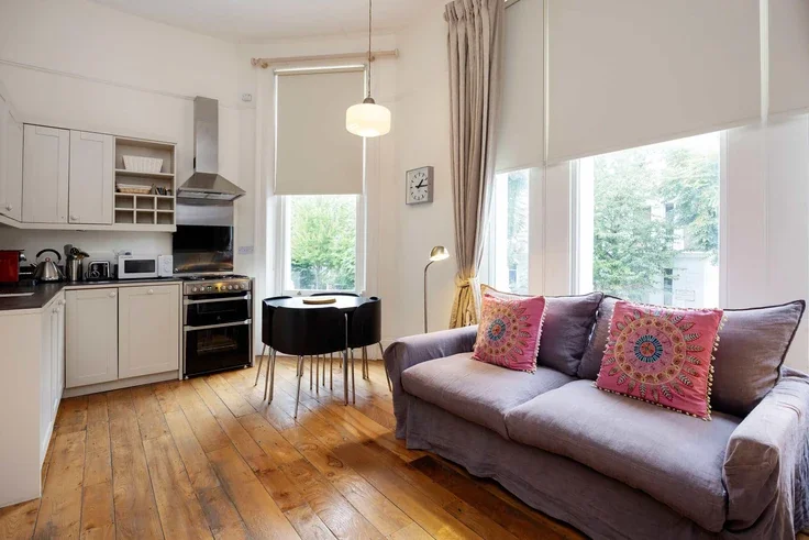 Flat Westbourne Park Road in Greater London