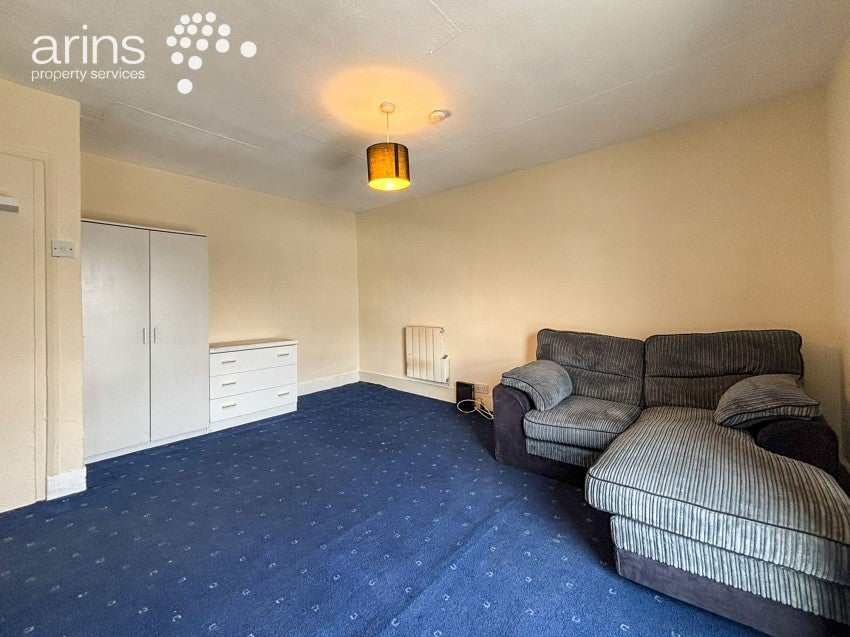 Flat Shinfield Road in Reading
