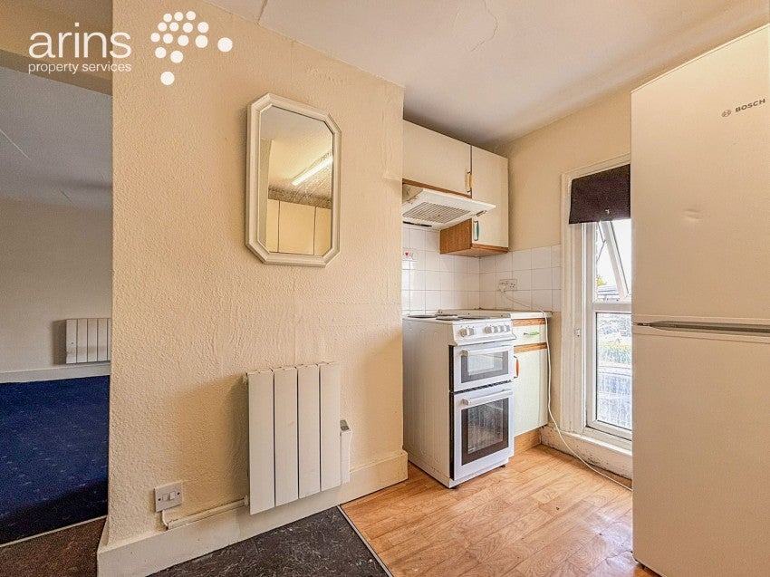 Flat Shinfield Road in Reading