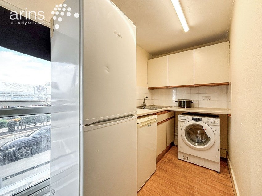 Flat Shinfield Road in Reading