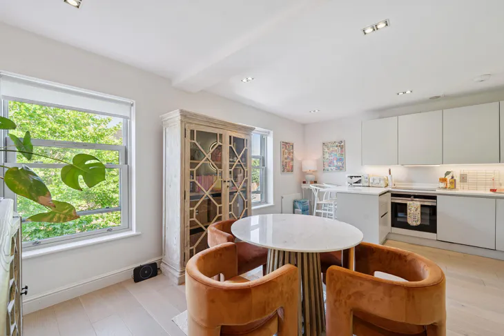 Flat Culverden Road in Greater London