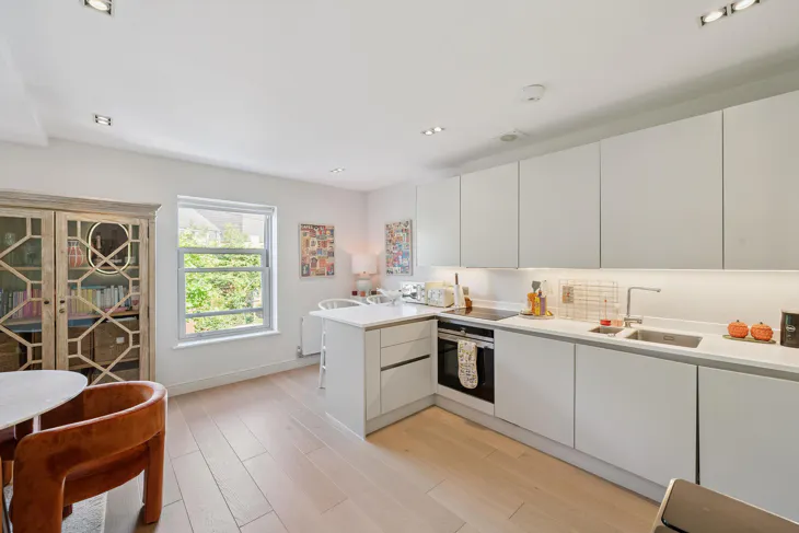 Flat Culverden Road in Greater London