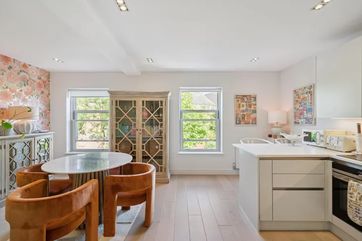 Flat Culverden Road in Greater London