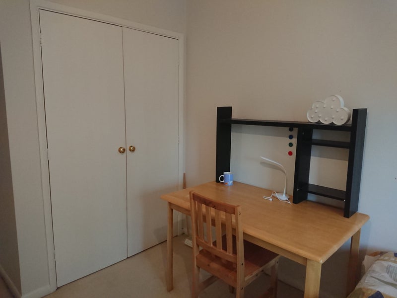 Room Ann Moss Way in Greater London