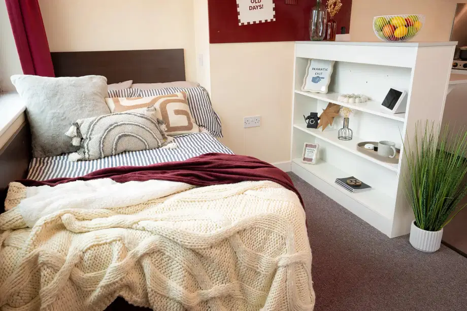 Room St Georges Way in Leicester
