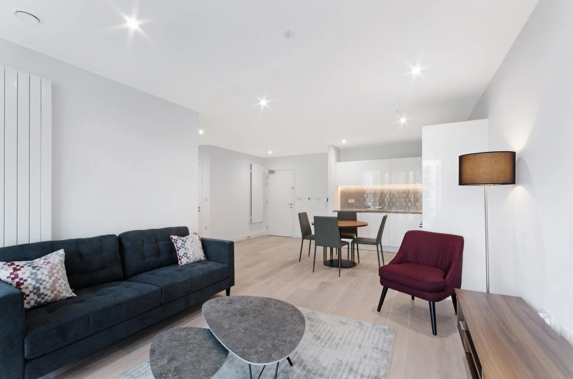 Flat Royal Crest Avenue in Greater London