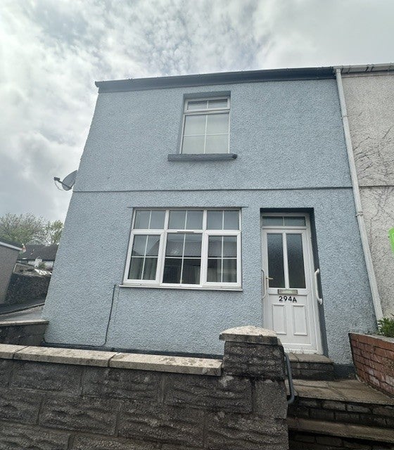 Flat Neath Road in Landore Community