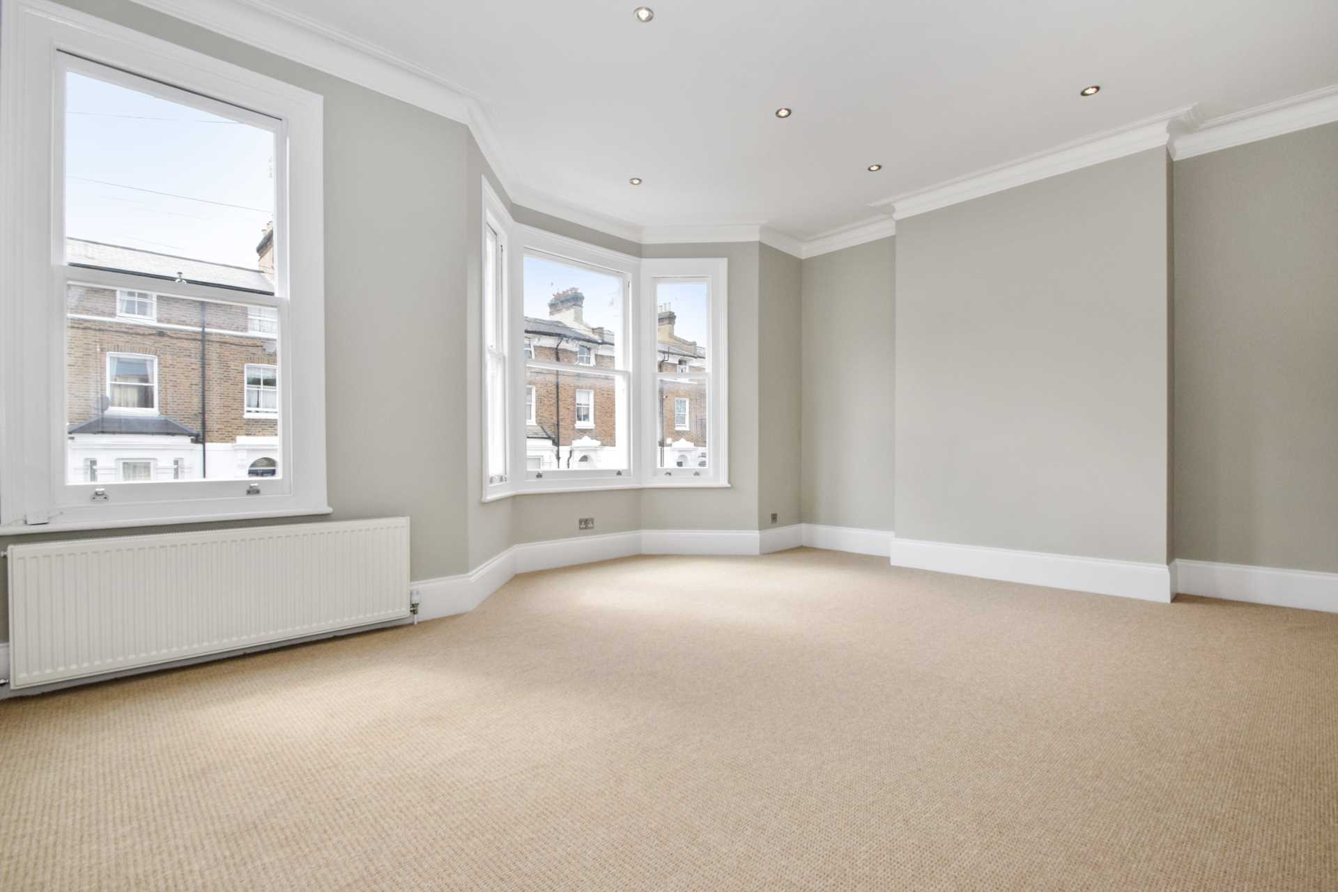 Room Oaklands Grove in Greater London