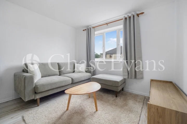 Flat Westferry Road in Greater London