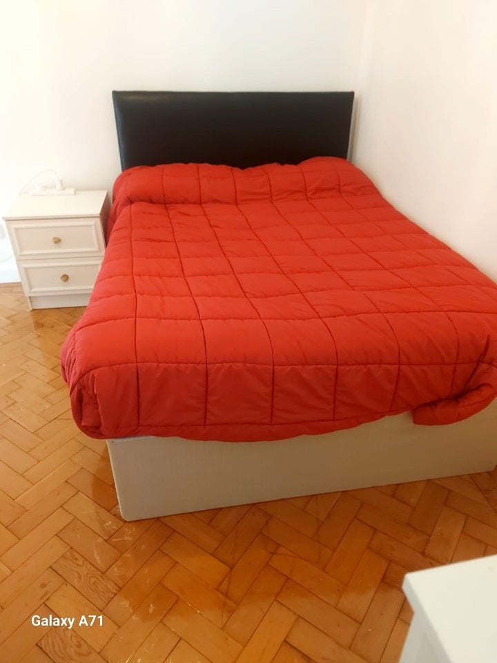 Room Warkworth Gardens in Greater London