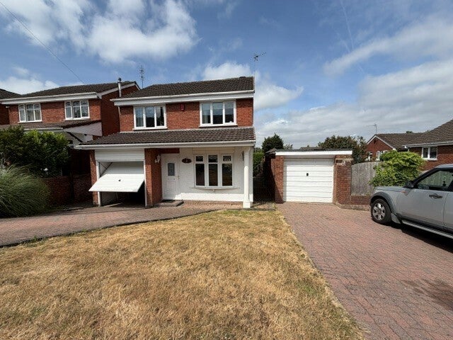 House Sherwood Drive in Dudley