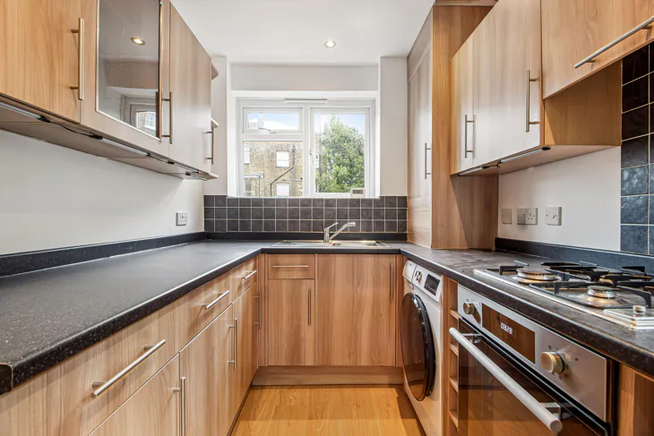 Flat Swan Street in Greater London