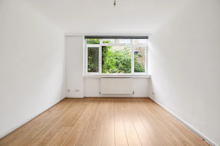 Flat Swan Street in Greater London