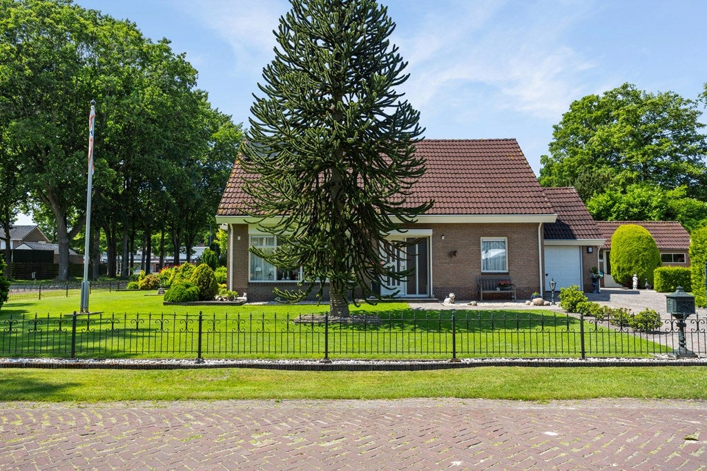 Huis Korhoenlaan 1 in Weiteveen