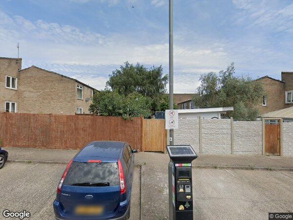 Flat Halston Close in Greater London
