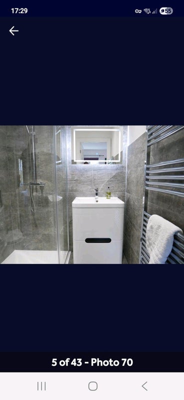 Room Edgecote Close in Manchester