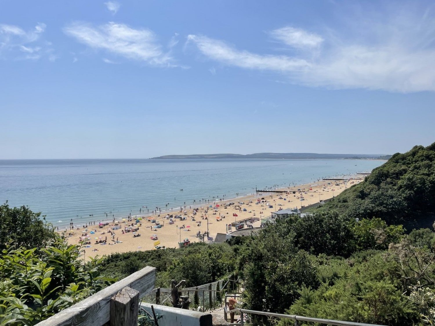 Flat West Cliff Road in Bournemouth