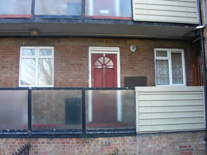 Flat Lebanon Road in Greater London