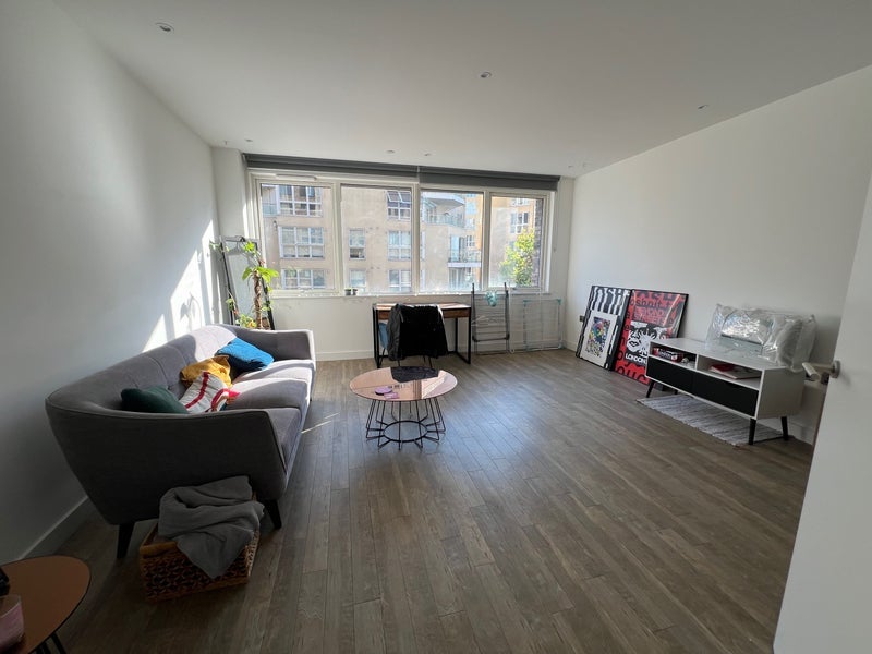 Room Surrey Quays Road in Greater London
