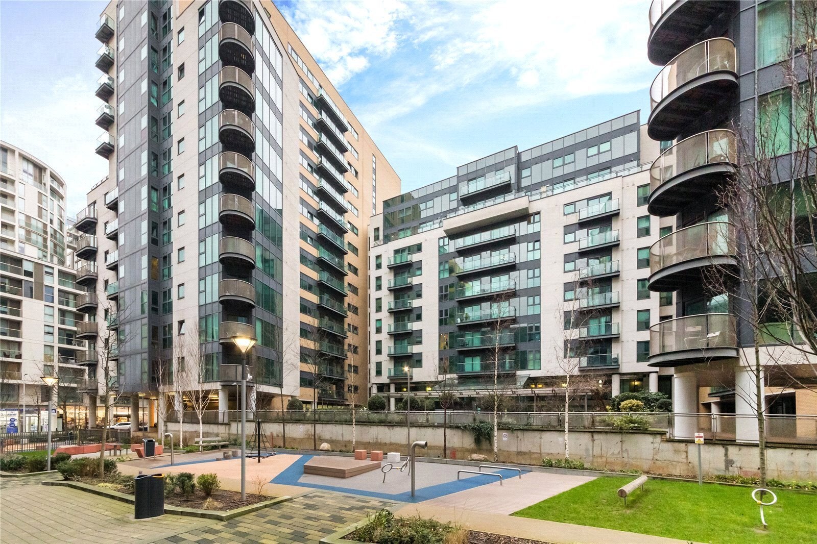 Flat Millharbour in Greater London