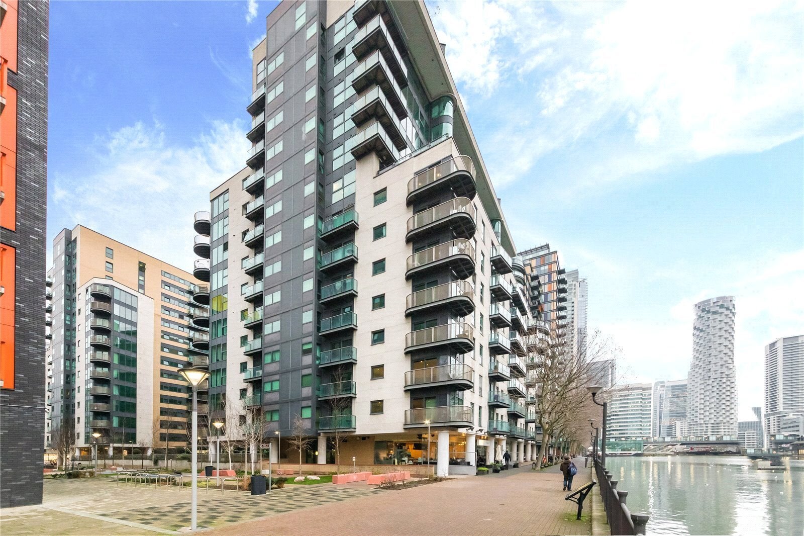 Flat Millharbour in Greater London