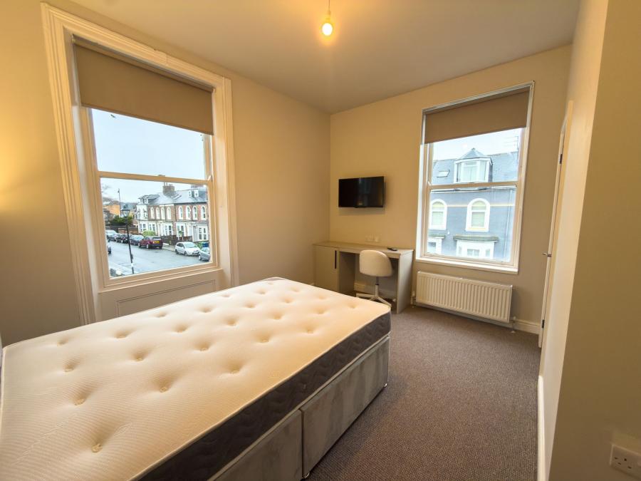 Room Azalea Terrace North in Sunderland