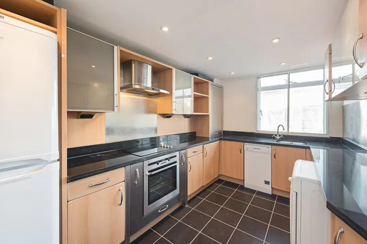 Flat Onslow Square in Greater London
