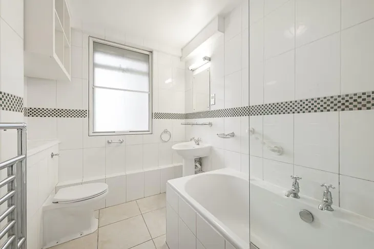 Flat Onslow Square in Greater London