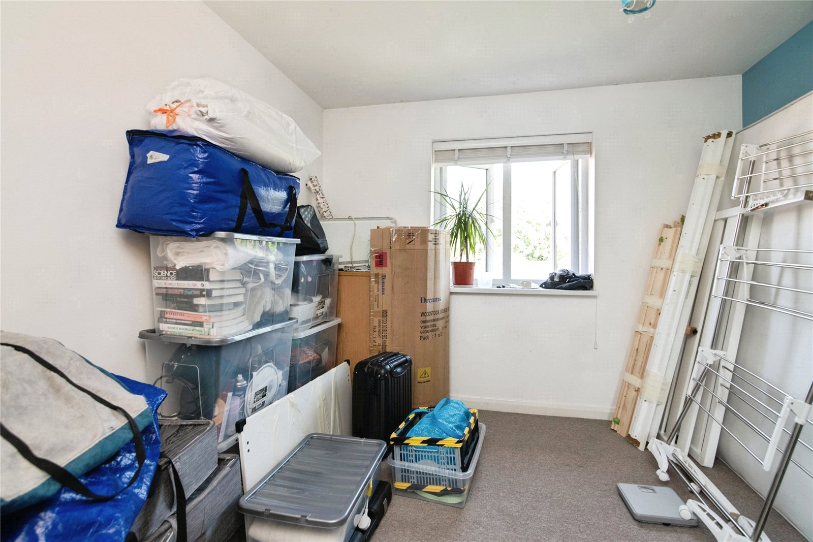 Flat Gloucester Close in Redditch