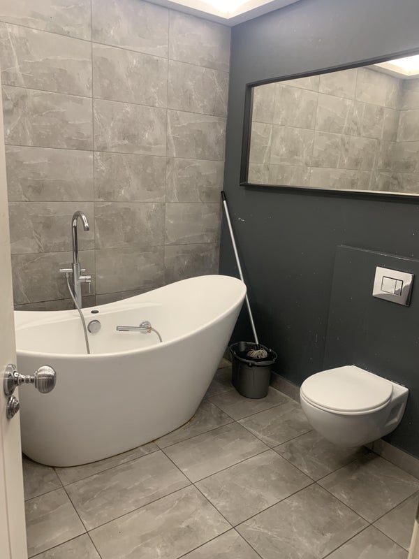 Room Rowhill Road in Greater London