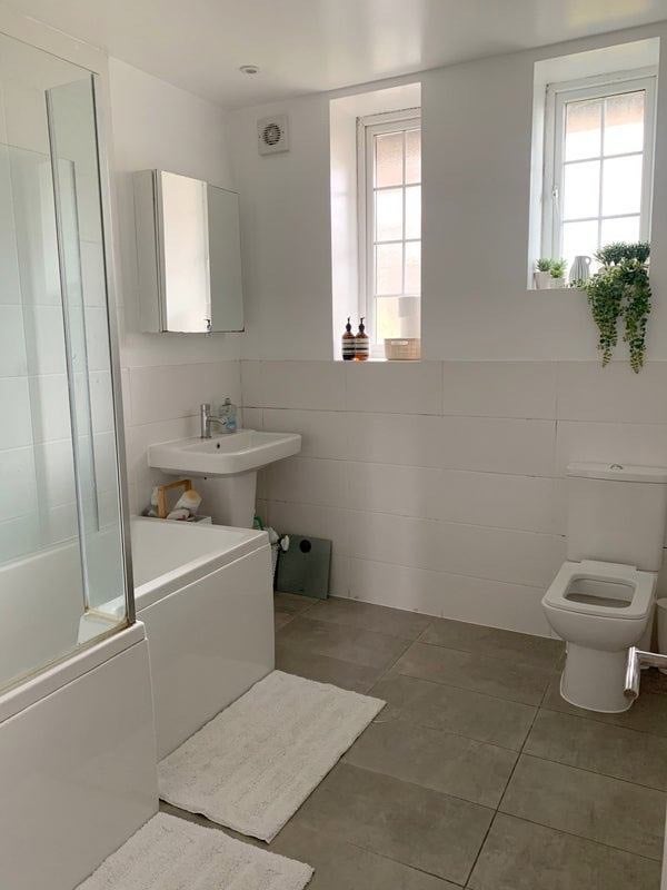 Room Beeches Road in Greater London
