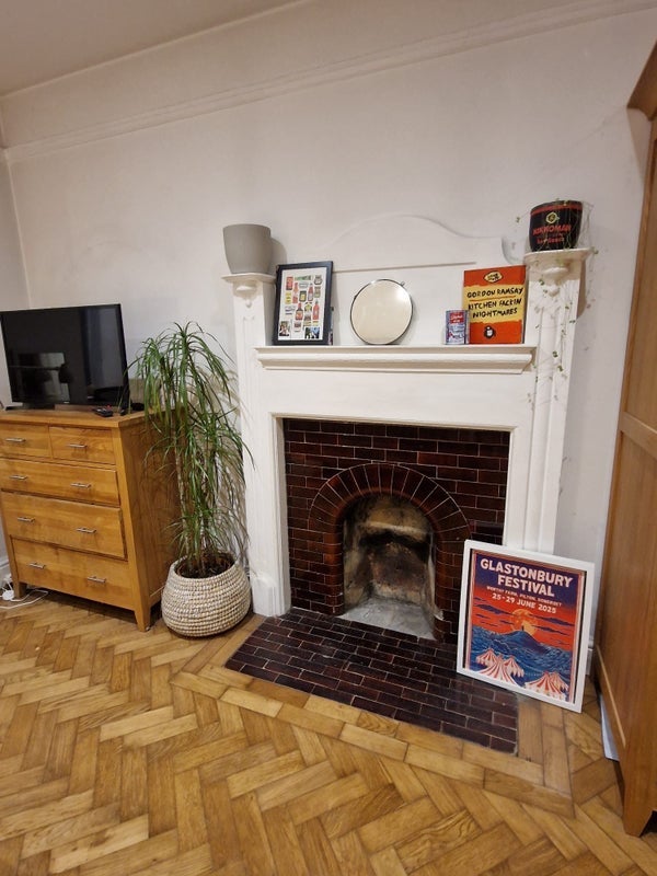 Room Beeches Road in Greater London