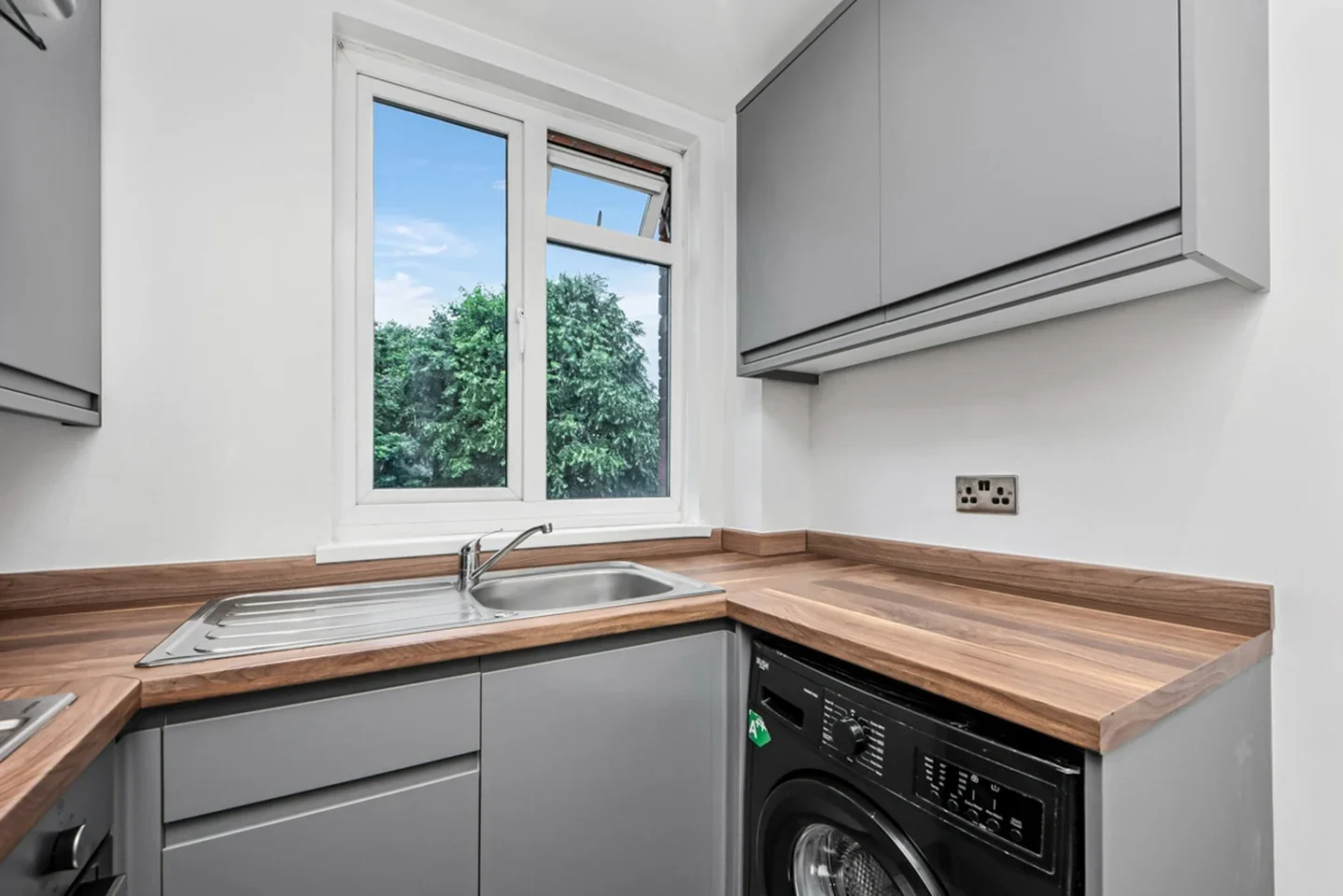 Flat Browning Road in Dartford