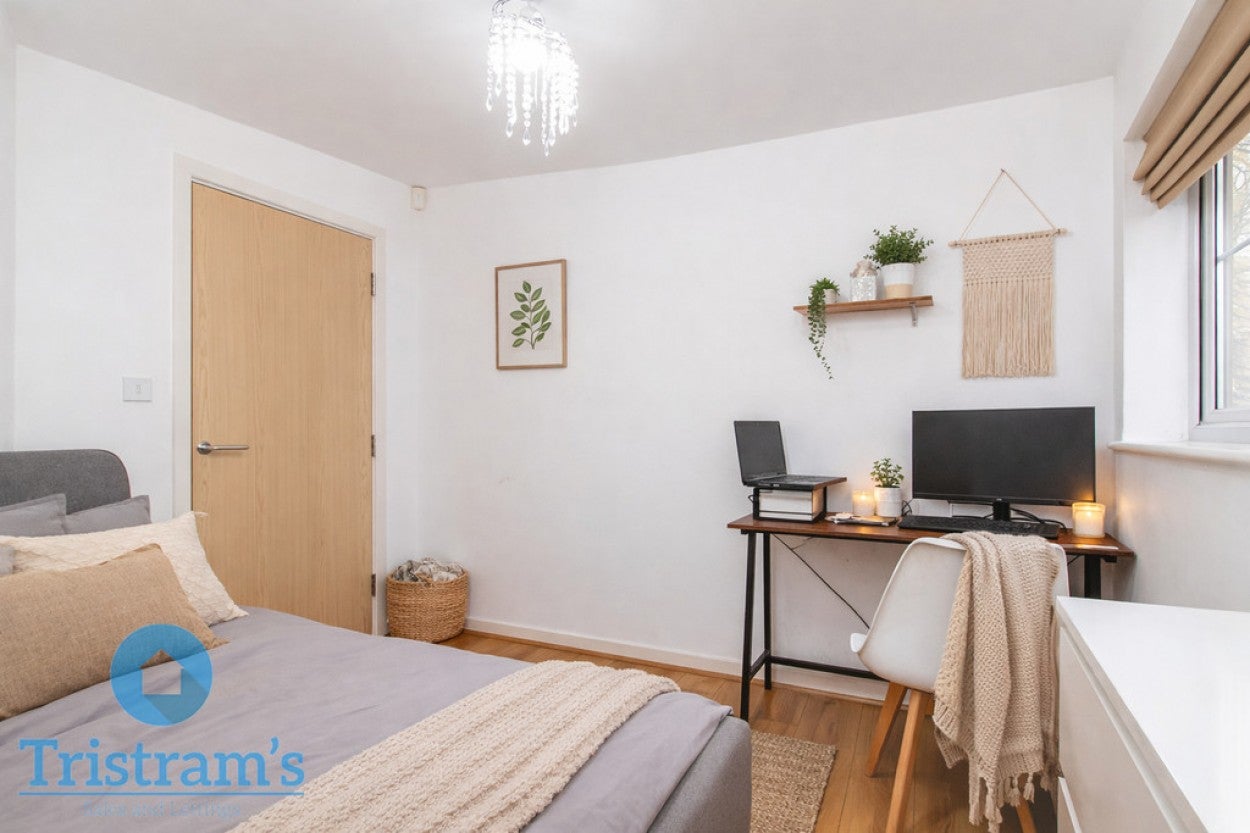 Flat Wakefield Close in Nottingham