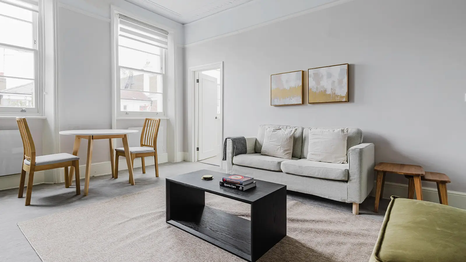 Flat Elgin Crescent in Greater London
