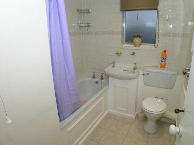 Room Tranton Road in Greater London