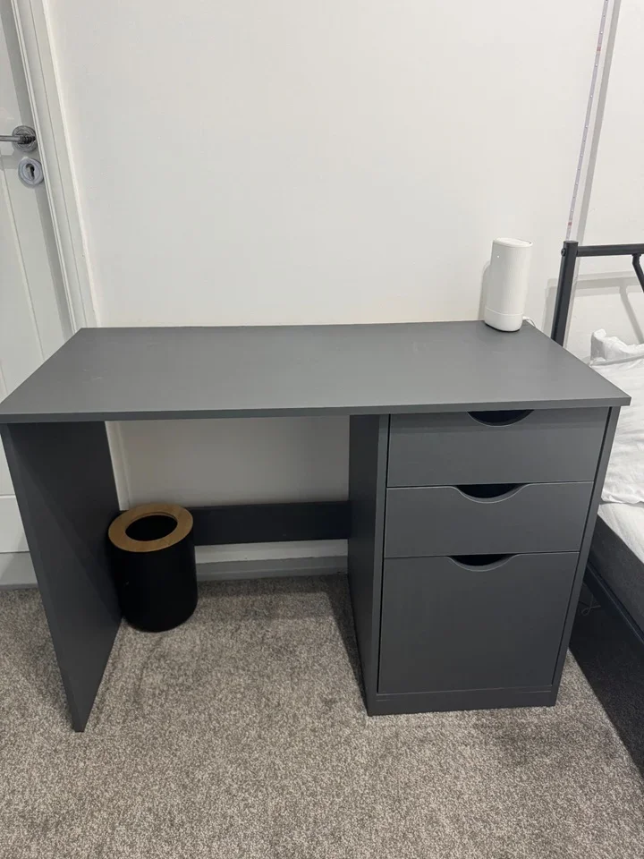 Room Cygnet Avenue in Greater London