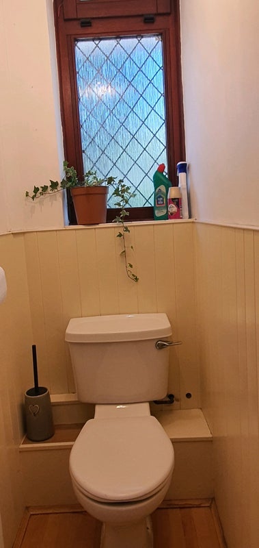 Room Crondall Street in Greater London