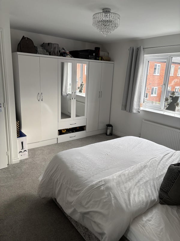 Room Colliers Road in Wakefield