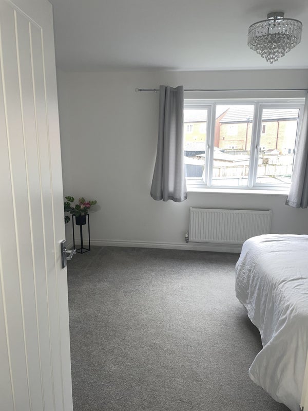 Room Colliers Road in Wakefield