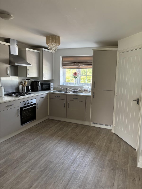 Room Colliers Road in Wakefield