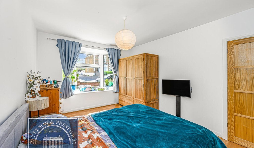 Flat Wellington Passage in Greater London