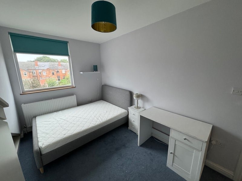 Room Fashoda Road in Birmingham