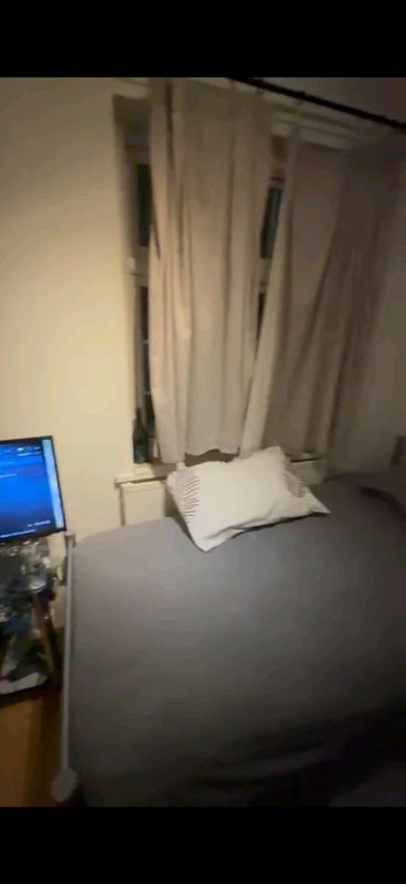 Room Long Drive in Greater London