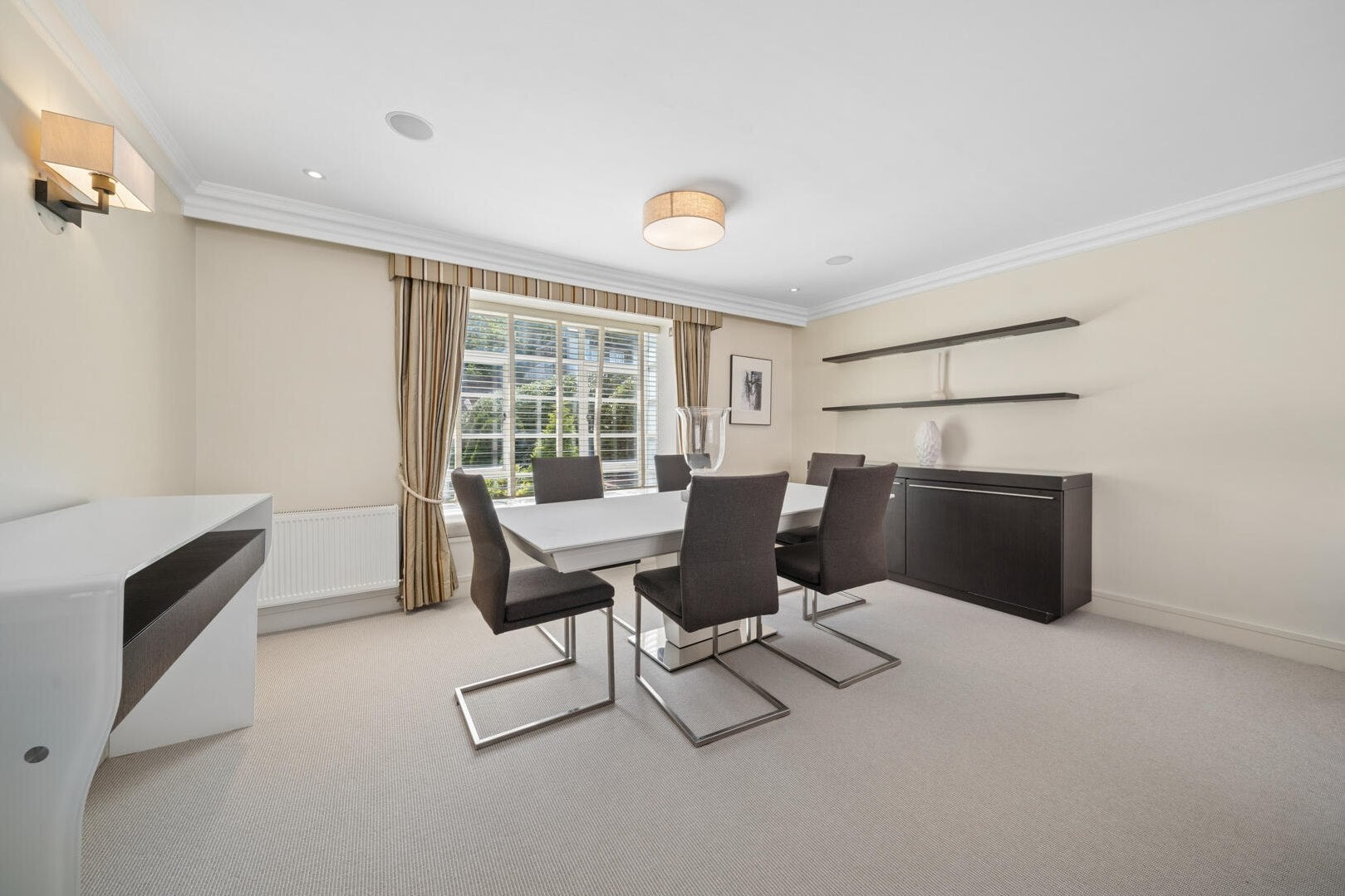 Flat Cheval Place in City of Westminster