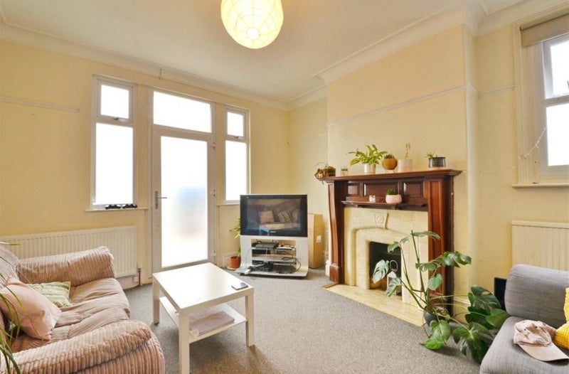 Room Linden Road in Bristol