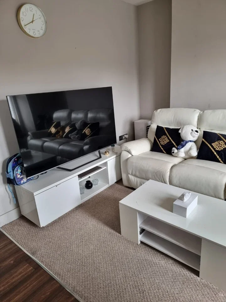 Room Fortescue Road in Greater London