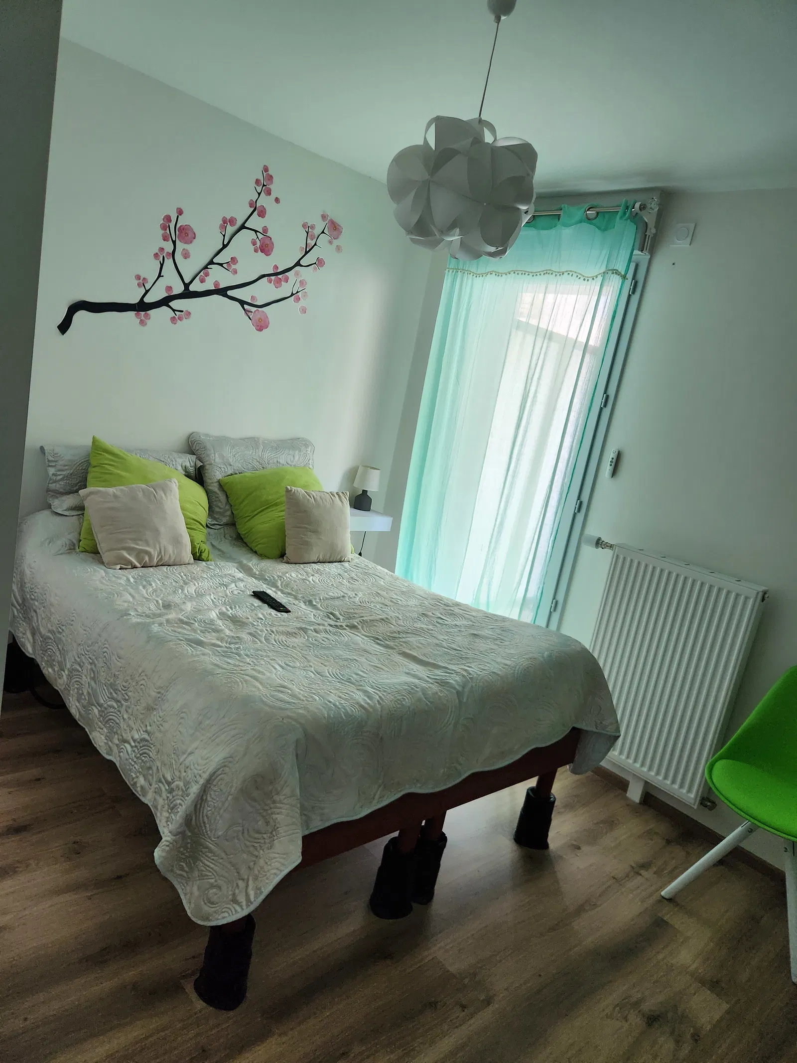 Room Route de Dijon in Longvic